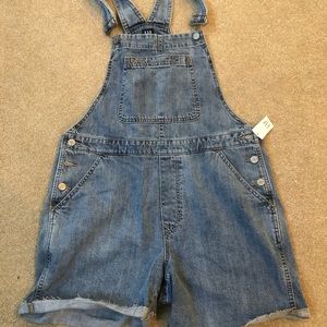 Gap short overalls